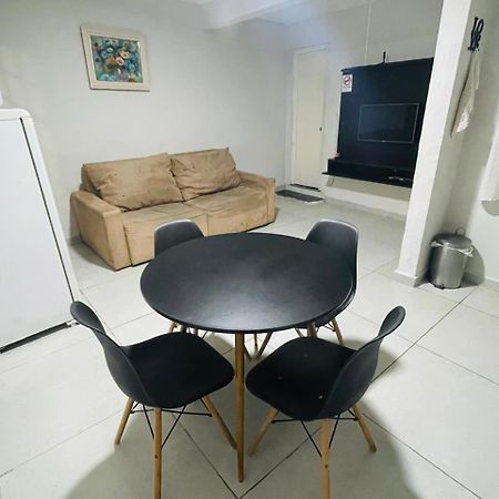 Casa Fundos Eco City 03 Simples E Confortavel Com 2 Quartos E Garagem Curitiba Dış mekan fotoğraf