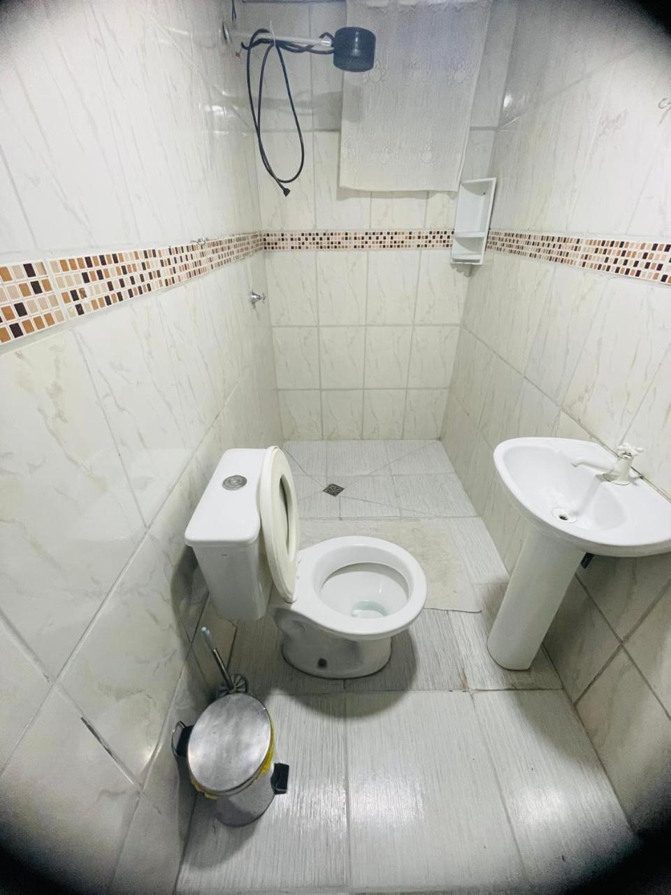 Casa Fundos Eco City 03 Simples E Confortavel Com 2 Quartos E Garagem Curitiba Dış mekan fotoğraf